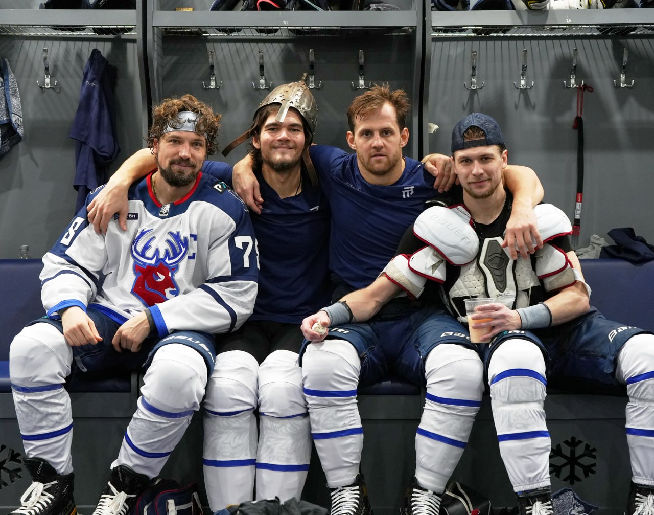 Победная раздевалка после матча с «Сибирью»